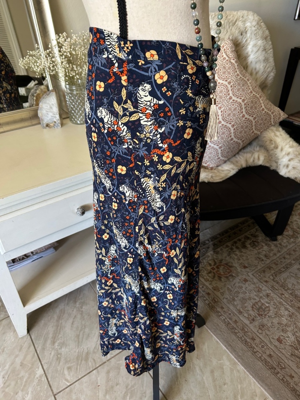 NWT urban outfitters novelty floral tiger animal printed midi flowy skirt S - Picture 6 of 11